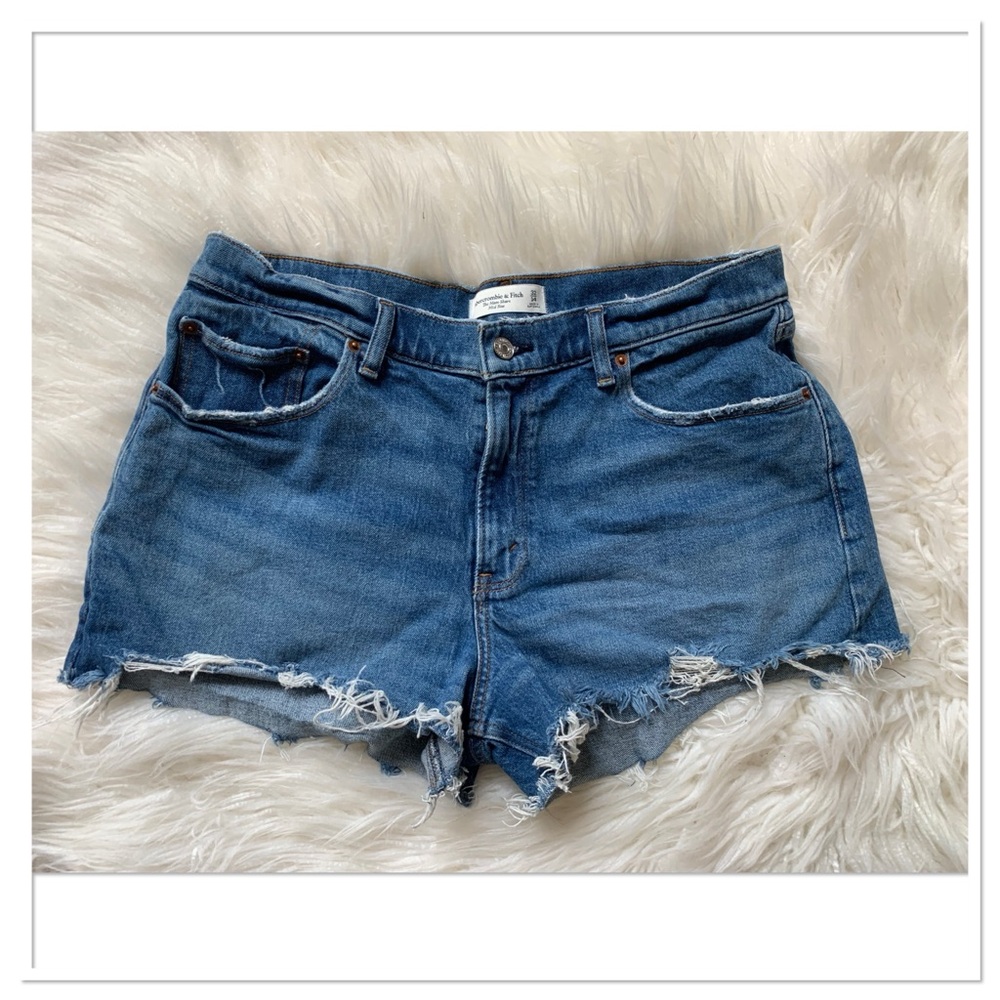 Abercrombie & Fitch Mid Rise Mom Short Jean Shorts Raw Hem Blue Size 32